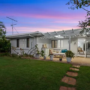 Holiday home Coastal Garden, Golden Beach